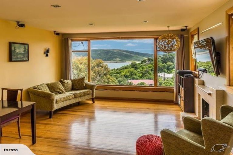 Photo of property in 22 Kiriwai Road, Paremata, Porirua, 5024