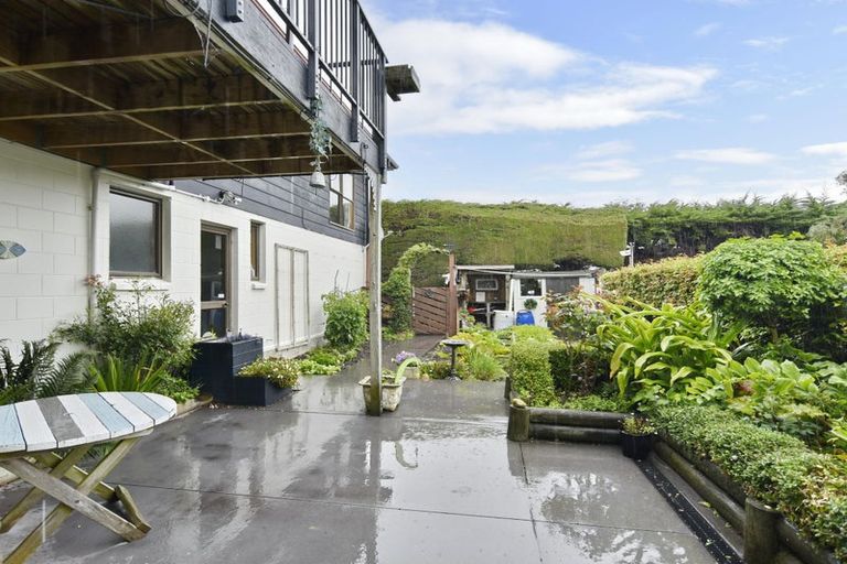 Photo of property in 1 Rockview Place, Mount Pleasant, Christchurch, 8081