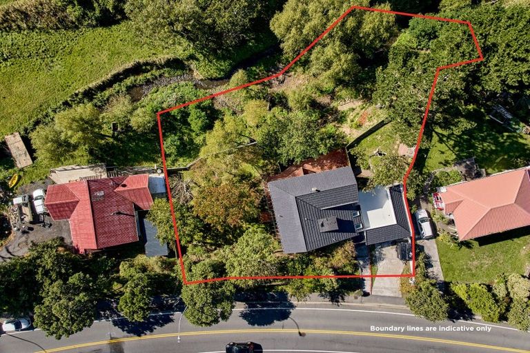 Photo of property in 202 Happy Valley Road, Owhiro Bay, Wellington, 6023