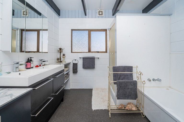 Photo of property in 58 Cook Drive, Whitianga, 3510