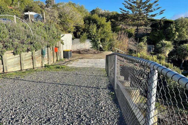 Photo of property in 24 The Brae, Mount Pleasant, Christchurch, 8081