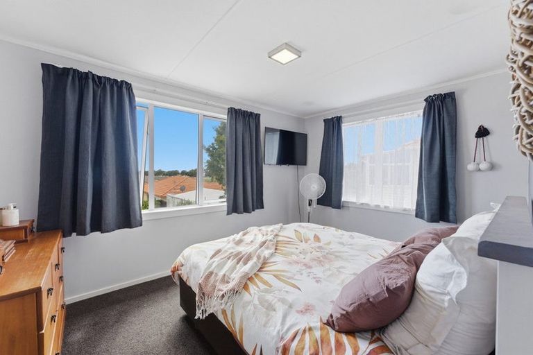 Photo of property in 16 Maranui Street, Welbourn, New Plymouth, 4310