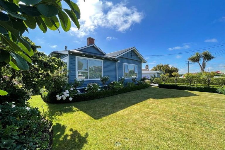 Photo of property in 12 Parsonage Road, Waimate, 7924
