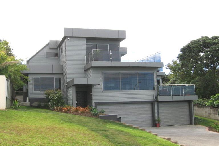Photo of property in 1/1 Katui Street, Castor Bay, Auckland, 0620