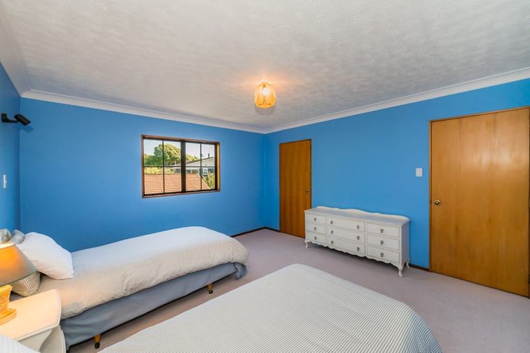 Photo of property in 92 Ngaio Road, Waikanae, 5036