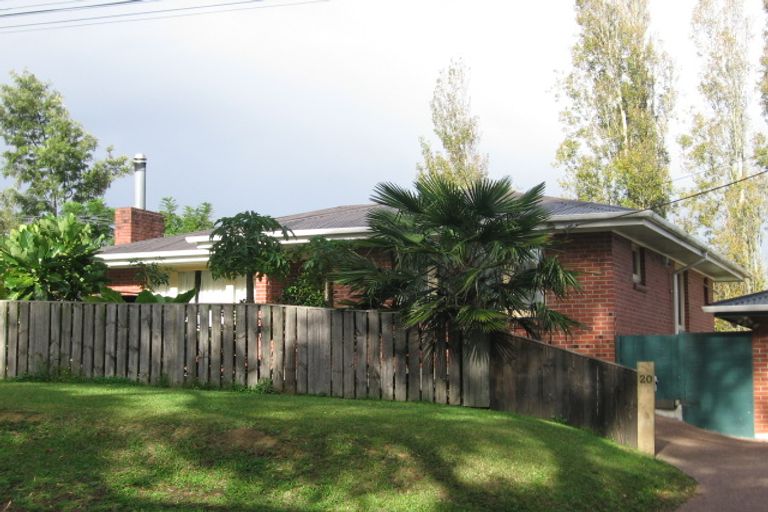 Photo of property in 20 Atkinson Road, Titirangi, Auckland, 0604