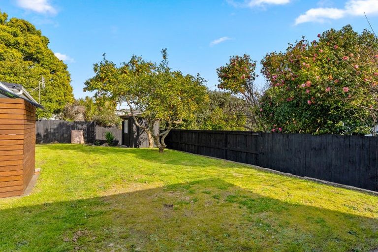 Photo of property in 39 Sherwood Avenue, Te Atatu South, Auckland, 0610