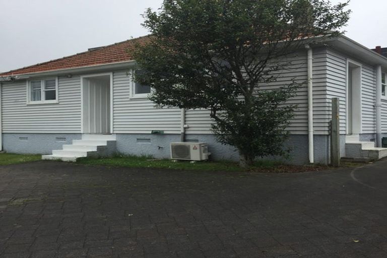 Photo of property in 228 Hurstmere Road, Takapuna, Auckland, 0622