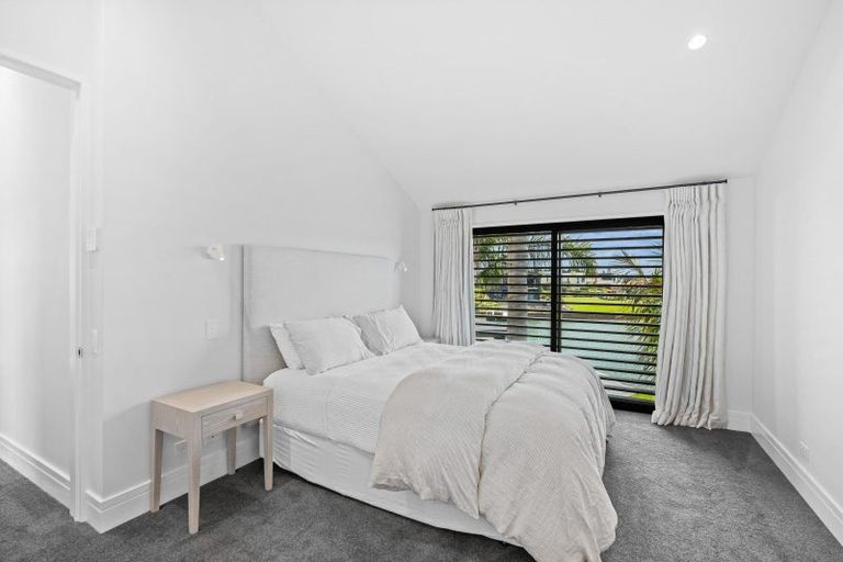 Photo of property in 3 Kuaka Grove, One Tree Point, 0118