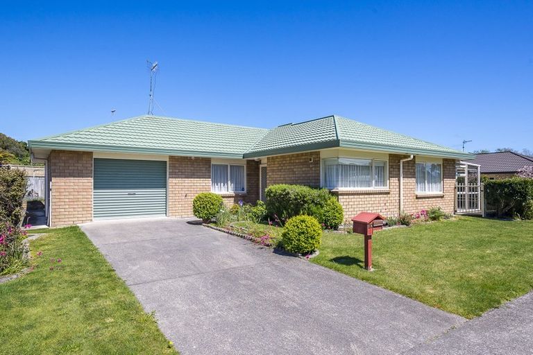 Photo of property in 18 Tararua Street, Paraparaumu, 5032