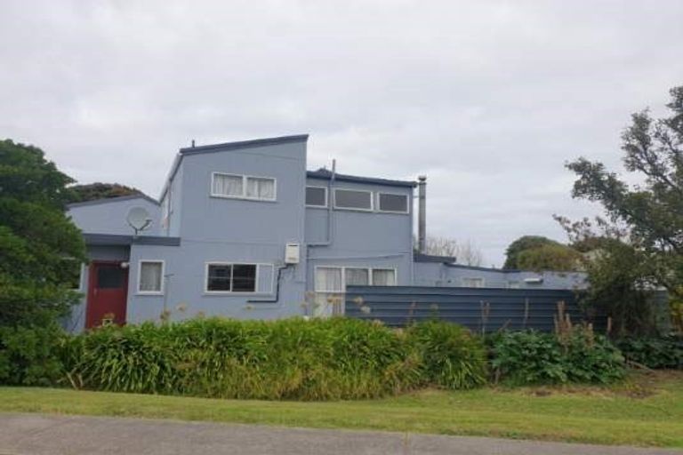 Photo of property in 1 Hurworth Place, College Estate, Whanganui, 4500