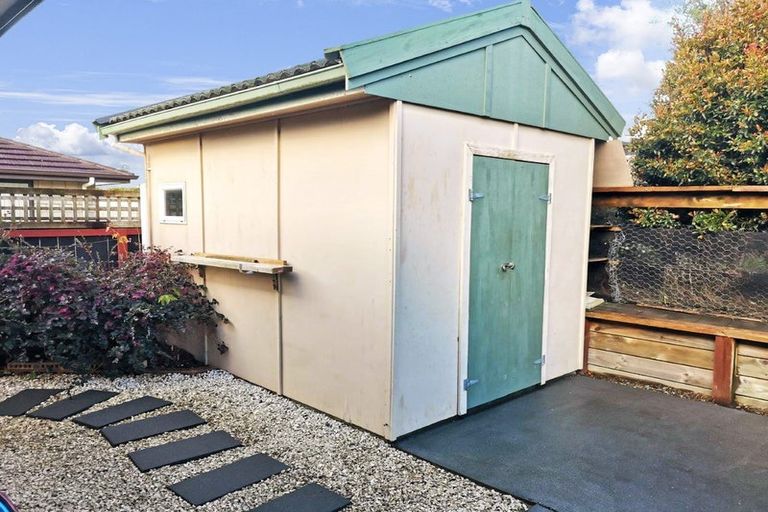 Photo of property in 4 Wai Place, One Tree Point, 0118