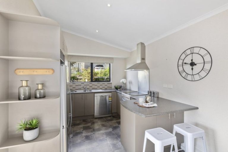 Photo of property in 35 Cleland Crescent, Naenae, Lower Hutt, 5011