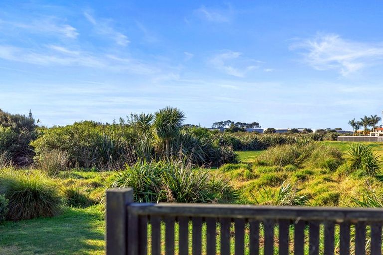 Photo of property in 95 Oriental Parade, Papamoa Beach, Papamoa, 3118