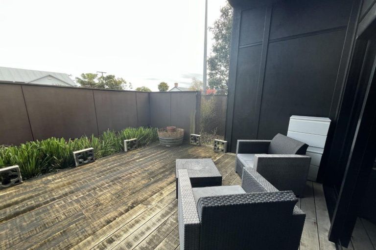 Photo of property in 55 Morley Street, New Plymouth, 4310