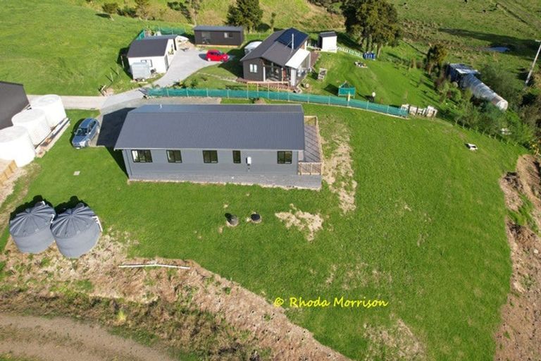 Photo of property in 12 Arahanga Road, Paparoa, 0571