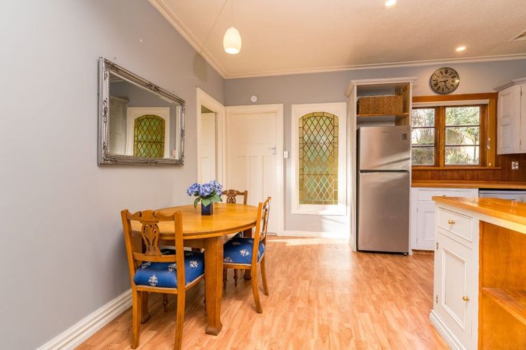 Photo of property in 27 Marine Parade, Macandrew Bay, Dunedin, 9014