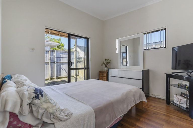 Photo of property in 135 Pigeon Mountain Road, Half Moon Bay, Auckland, 2012