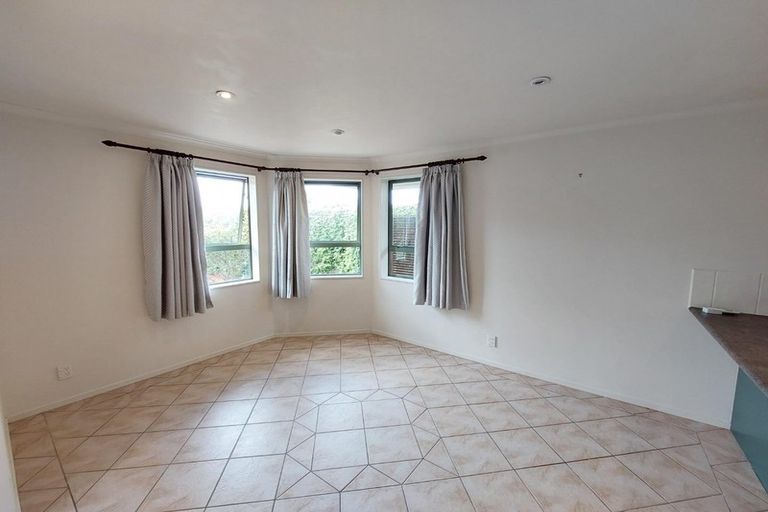 Photo of property in 66a Waimumu Road, Massey, Auckland, 0614