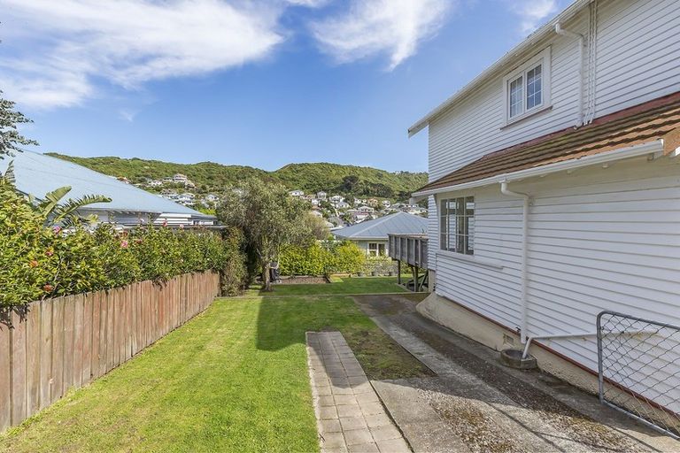 Photo of property in 17 Tamar Street, Island Bay, Wellington, 6023