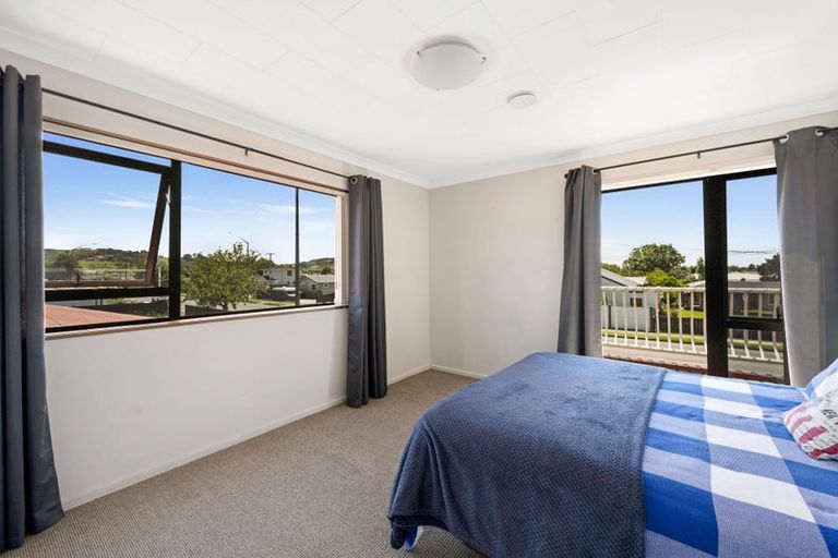 Photo of property in 49a Meeanee Road, Taradale, Napier, 4112