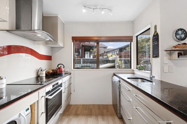 Photo of property in 36 Ashton Fitchett Drive, Brooklyn, Wellington, 6021