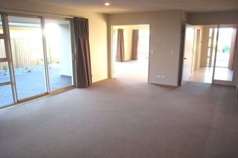 Photo of property in 10 Cognac Drive, Yaldhurst, Christchurch, 8042