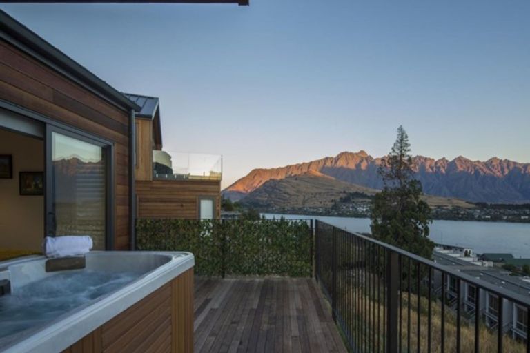 Photo of property in 2/27 Panorama Terrace, Queenstown, 9300