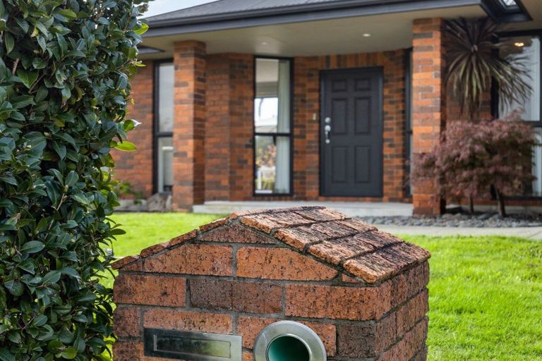 Photo of property in 48 Magellan Rise, Flagstaff, Hamilton, 3210