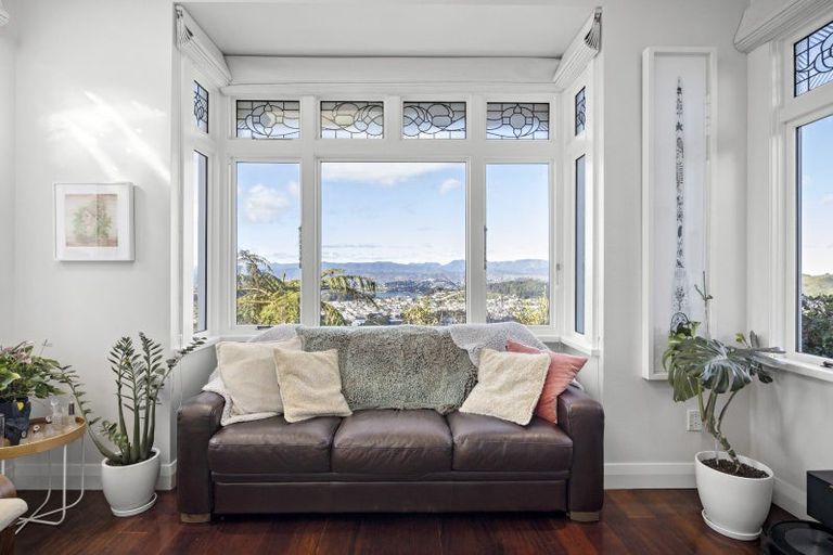 Photo of property in 39 Mills Road, Brooklyn, Wellington, 6021