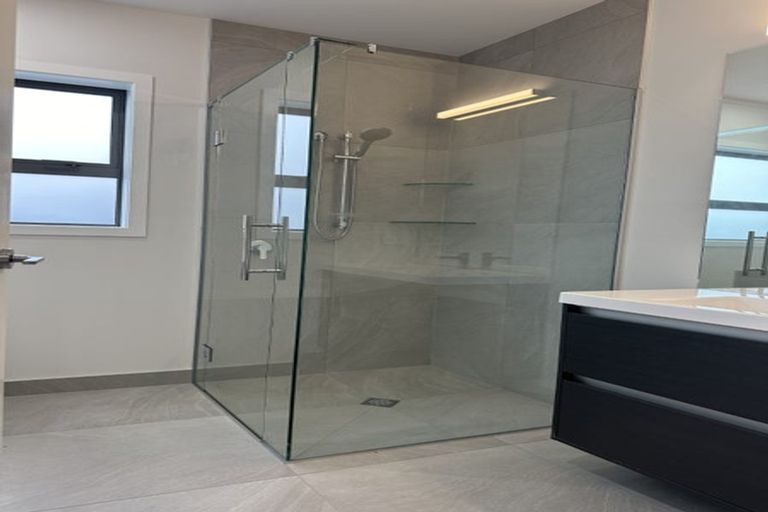 Photo of property in 5 Cassin Place, Taradale, Napier, 4112