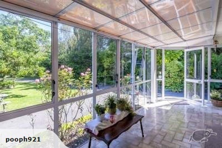 Photo of property in 27 Ngarara Road, Waikanae, 5036