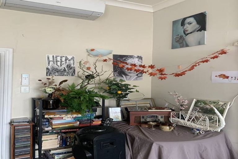 Photo of property in 3 Mckenzie Terrace, Te Aro, Wellington, 6011