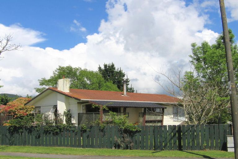 Photo of property in 4 Byron Grove, Owhata, Rotorua, 3010