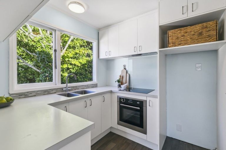 Photo of property in 76b Collier Avenue, Karori, Wellington, 6012