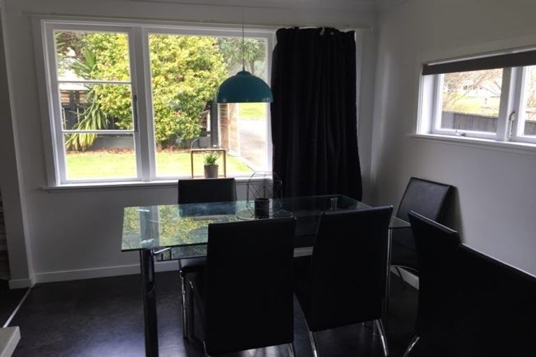 Photo of property in 9 Aorangi Road, Paraparaumu, 5032