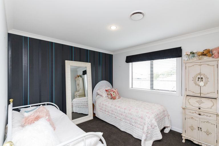 Photo of property in 18 Stonebridge Heights, Feilding, 4702