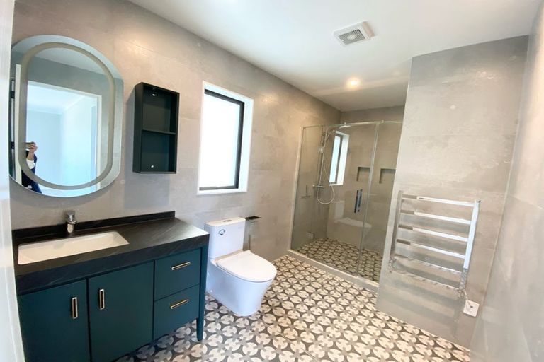 Photo of property in 42 Montgomery Avenue, Belmont, Auckland, 0622