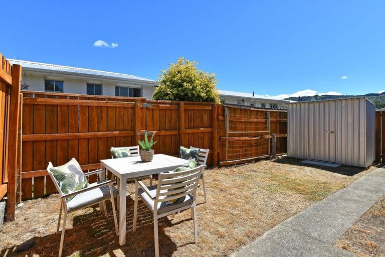 Photo of property in 1/29 Hillside Drive, Maoribank, Upper Hutt, 5018