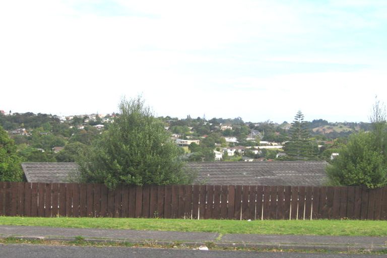 Photo of property in 22 Mayfield Road, Glenfield, Auckland, 0629