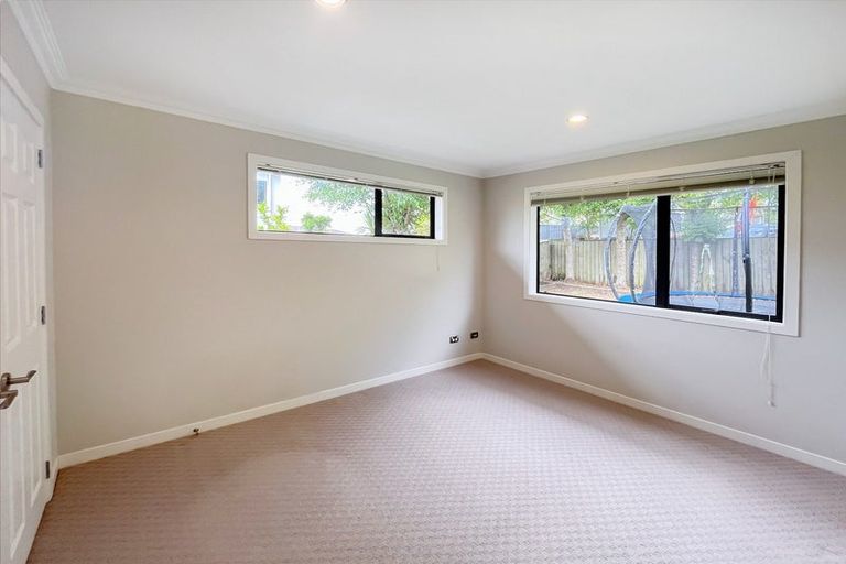 Photo of property in 32 Kilkelly Avenue, Pinehill, Auckland, 0632