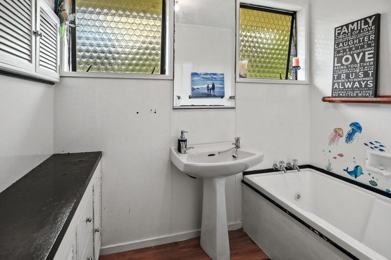 Photo of property in 106 Waikiekie Road, Thames, 3500