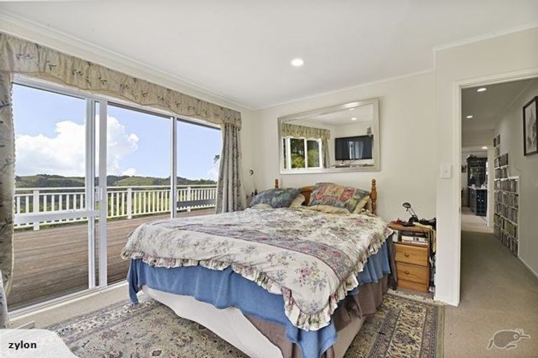 Photo of property in 3/496 Glenfield Road, Glenfield, Auckland, 0629