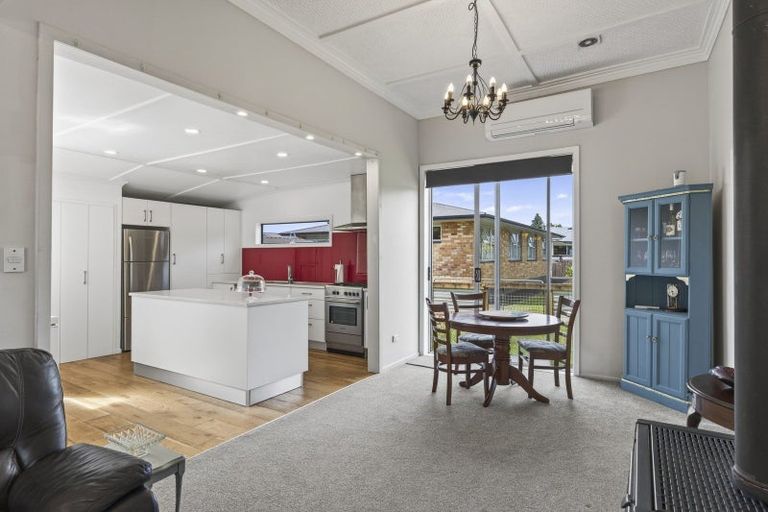 Photo of property in 1 Rimu Street, Strandon, New Plymouth, 4312