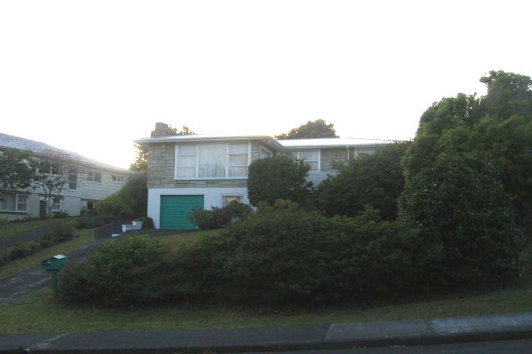 Photo of property in 4 Hamilton Place, Glenfield, Auckland, 0629