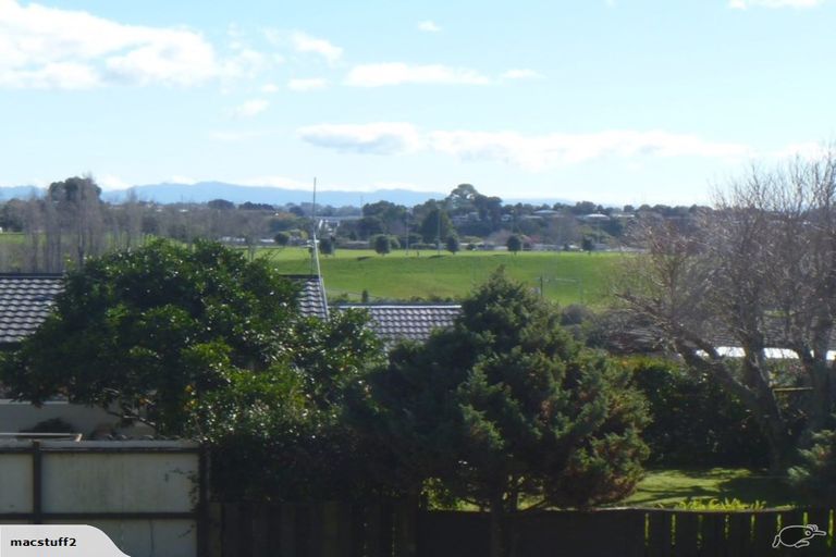 Photo of property in 35 Cumberland Crescent, Welcome Bay, Tauranga, 3112