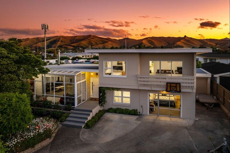 Photo of property in 8 Newbourne Crescent, Redwoodtown, Blenheim, 7201