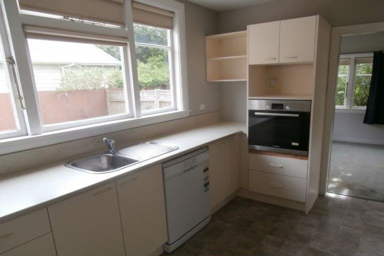 Photo of property in 2 Highgate Avenue, Merivale, Christchurch, 8014