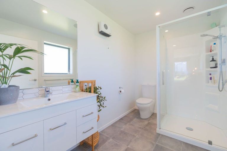 Photo of property in 11 Breaksea Street, Te Anau, 9600
