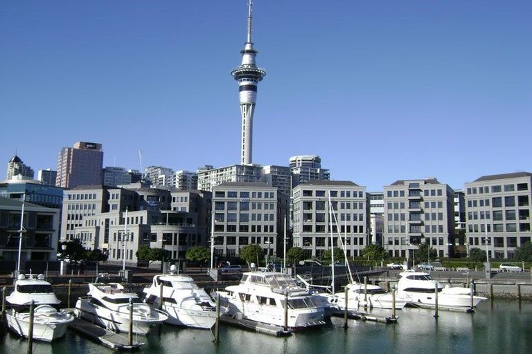 Photo of property in Stratis Apartments At Lighter Quay, 310/83 Halsey Street, Auckland Central, Auckland, 1010